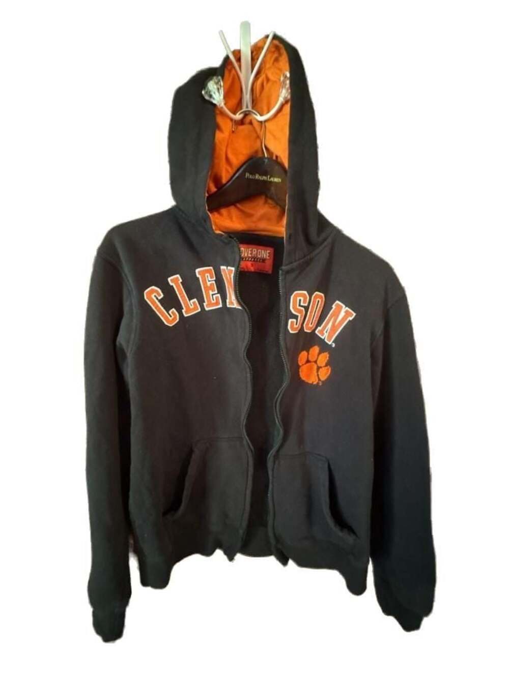 Cover One Clemson Tigers Full Zip Hoodie Size S does not have Zipper zip it up